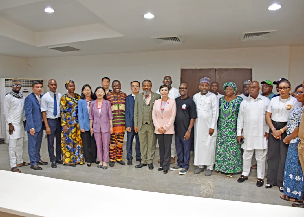 Chinese Delegates visit NUJ Secretariat