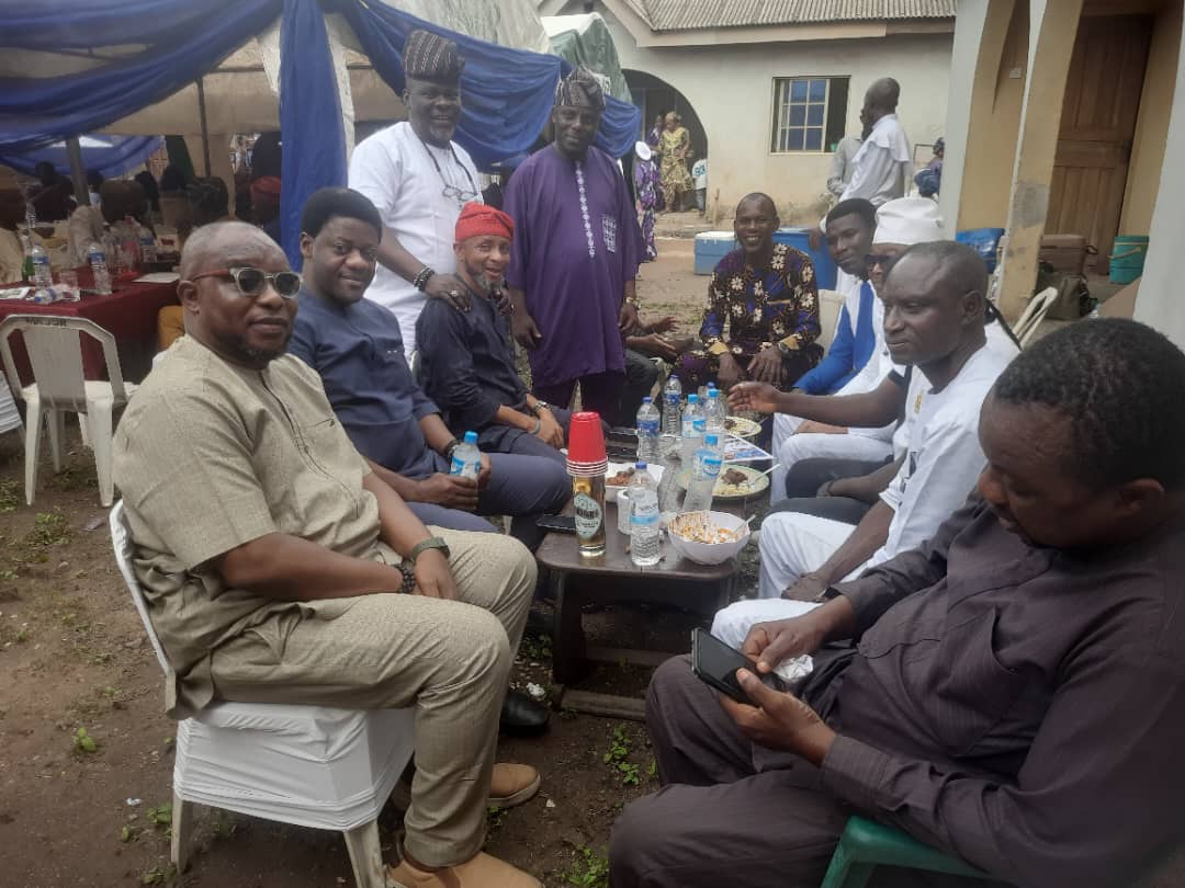 At the burial reception of late Rev.Ap.Prt. Philips Ayinde Olubodun Dada ( Father of NUJ National Financial Secretary, Samuel Dada), in Ogun State on Friday.