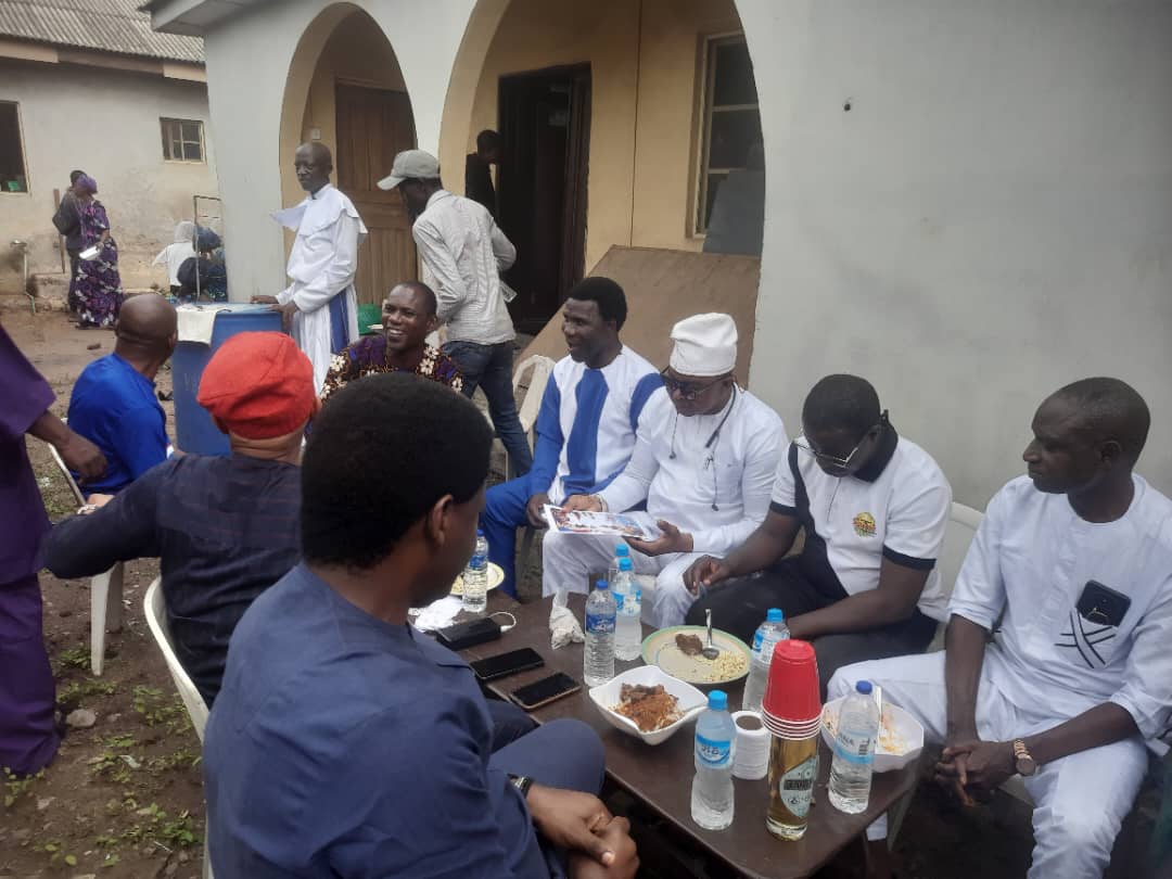 At the burial reception of late Rev.Ap.Prt. Philips Ayinde Olubodun Dada ( Father of NUJ National Financial Secretary, Samuel Dada), in Ogun State on Friday.