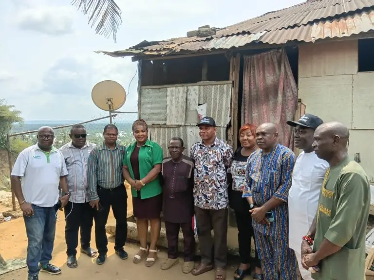 DCPS, NUJ delegation visit ailing journalist …Present cash, food items