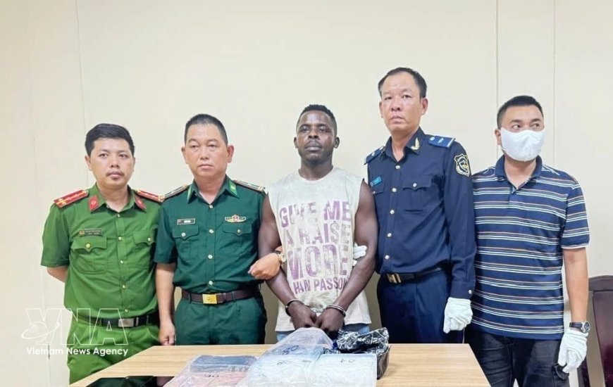 Nigerian Man Arrested in Vietnam After Meth, Heroin Allegedly Found in Shipment